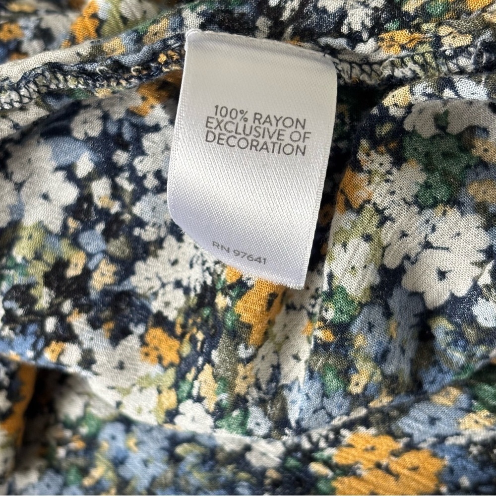 J. Jill Smocked Relaxed 100% Rayon Button Down Blouse Multicolor Wildflowers XL - Picture 9 of 9